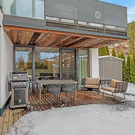 Apartment Modern Garden With Sauna Near Lift